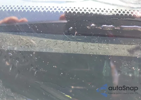 2001 Toyota Camry Le z USA, uszkodzony, nr VIN JT2BG22K110591447